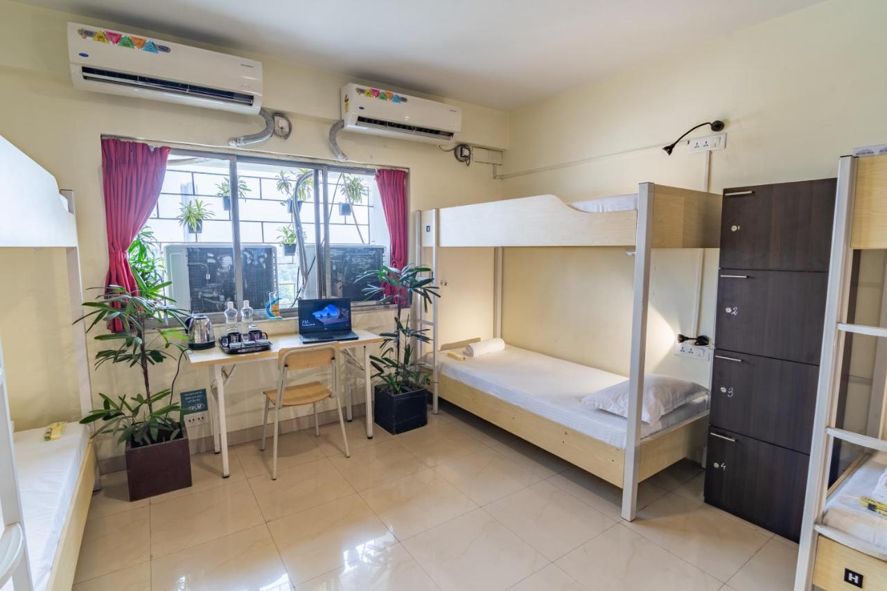 Offbeat Ccu Hostel Kolkata Luaran gambar