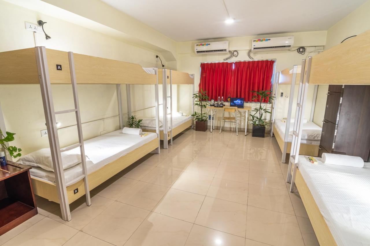 Offbeat Ccu Hostel Kolkata Luaran gambar
