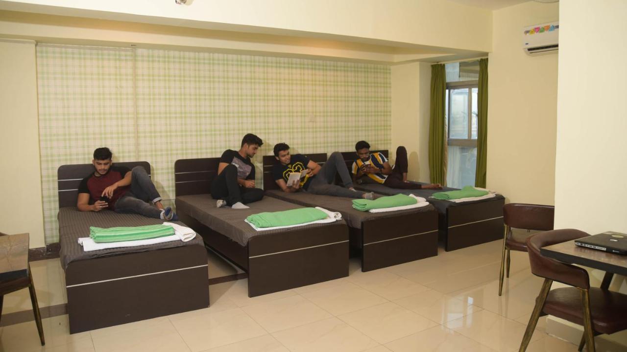 Offbeat Ccu Hostel Kolkata Luaran gambar